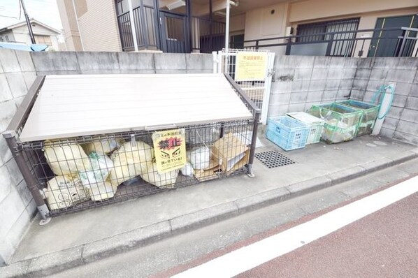 アルベールFの物件内観写真